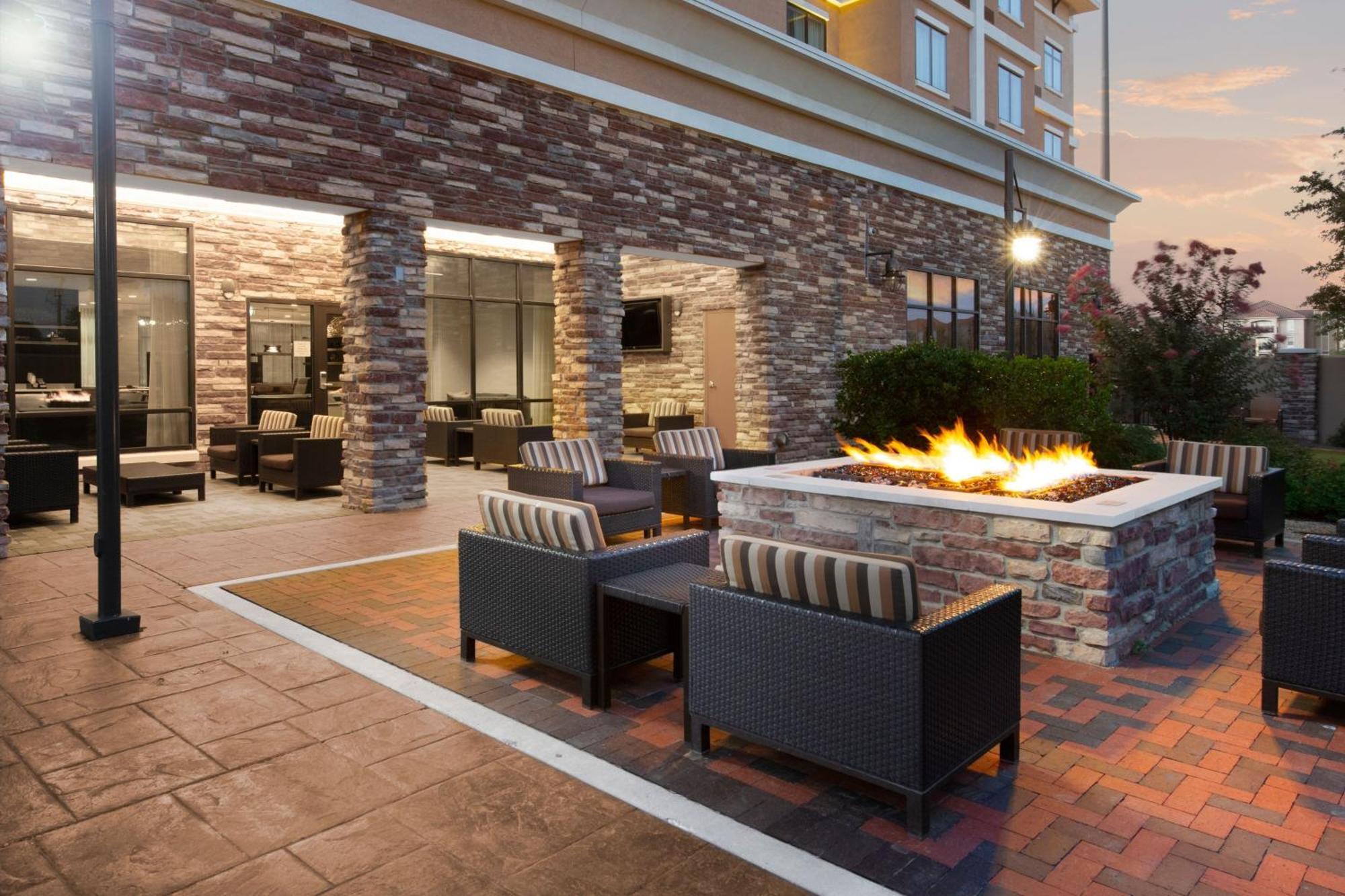 Courtyard By Marriott Lubbock Downtown/University Area Экстерьер фото