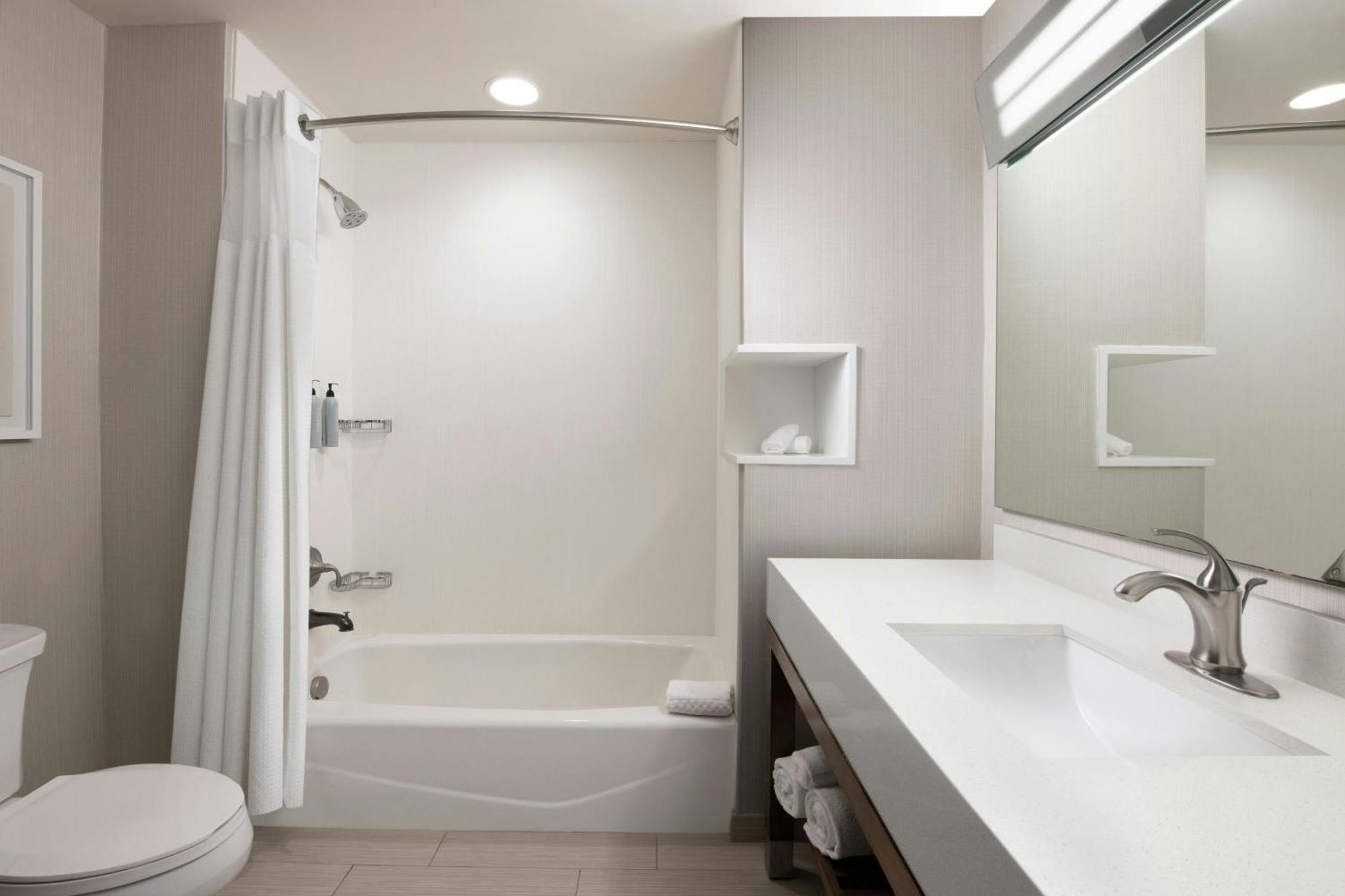 Courtyard By Marriott Lubbock Downtown/University Area Экстерьер фото