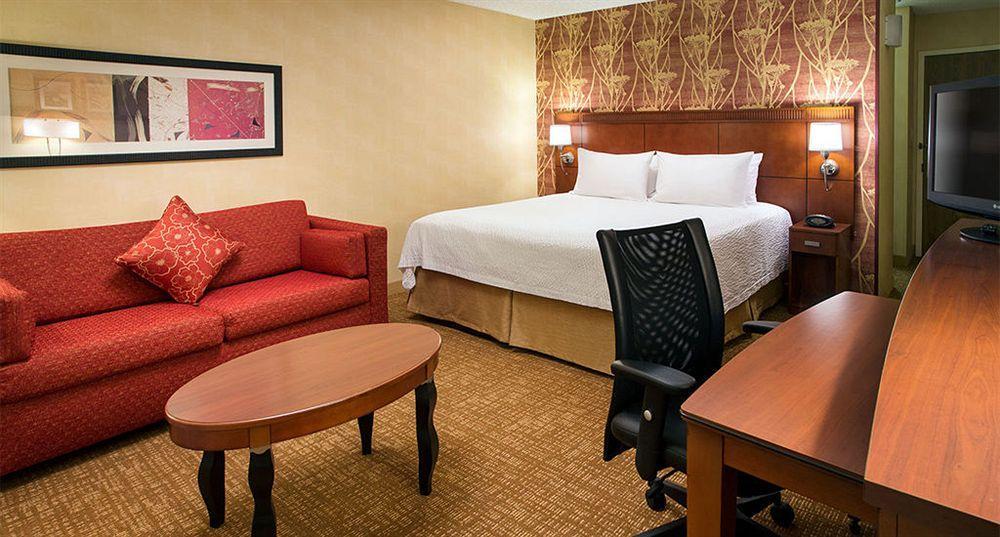 Courtyard By Marriott Lubbock Downtown/University Area Экстерьер фото